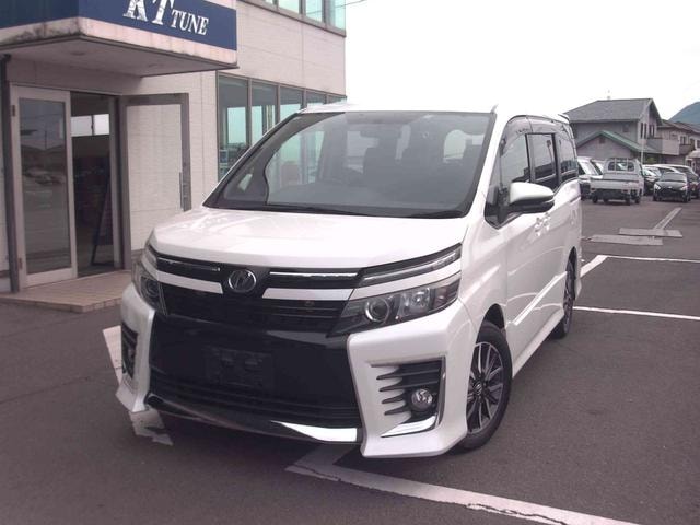 Toyota VOXY 2014 — фото автомобиля 1