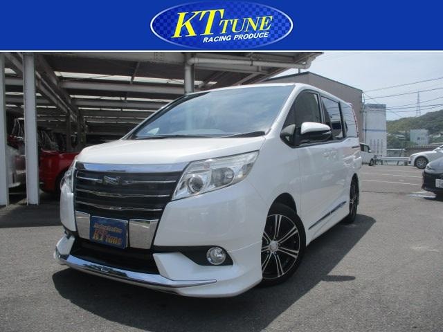 Toyota NOAH 2014 — фото автомобиля 1