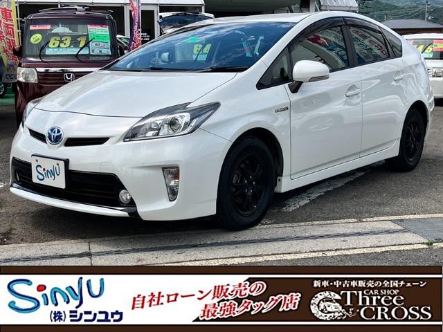 Toyota PRIUS 2015 — фото автомобиля 1