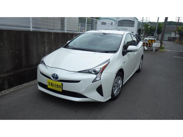 Toyota PRIUS 2016 — фото автомобиля 1