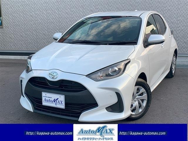 Toyota YARIS 2023 — фото автомобиля
