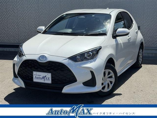 Toyota YARIS 2024 — фото автомобиля