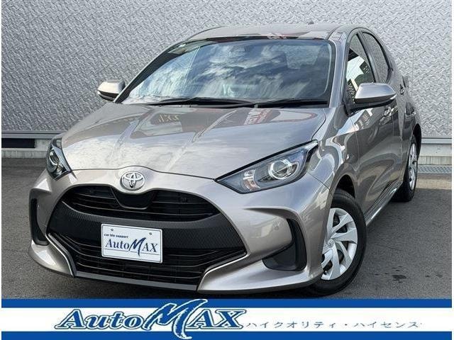 Toyota YARIS 2022 — фото автомобиля