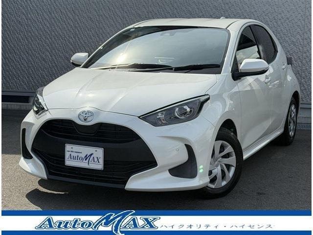 Toyota YARIS 2022 — фото автомобиля