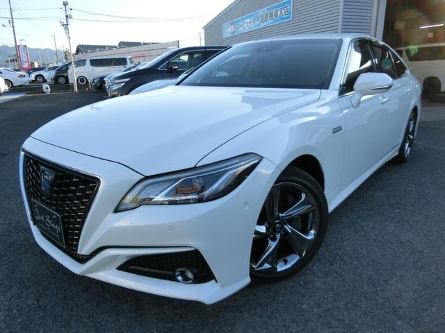 Toyota CROWN HYBRID 2019 — фото автомобиля 1