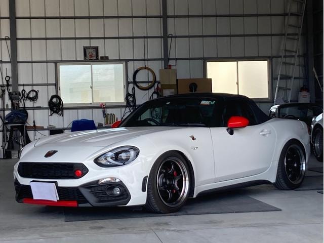 Abarth 124 SPIDER 2017 — фото автомобиля 1