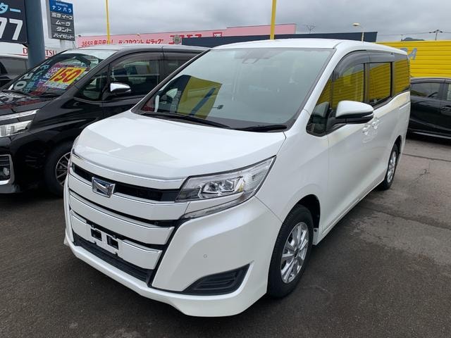 Toyota NOAH 2021 — фото автомобиля 1