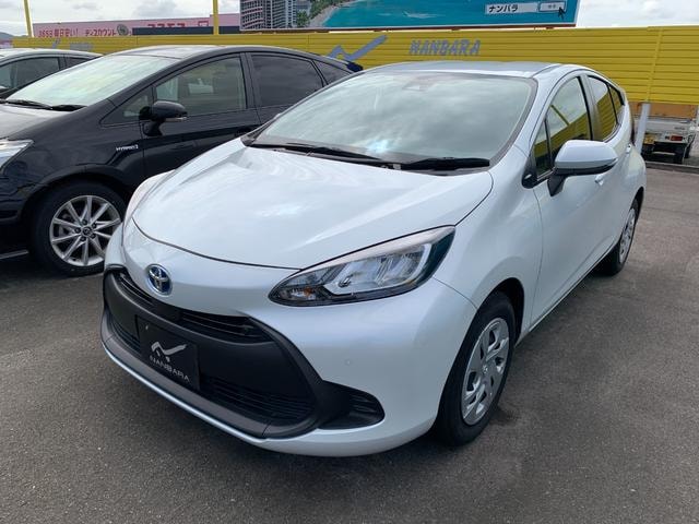 Toyota AQUA 2022 — фото автомобиля 1