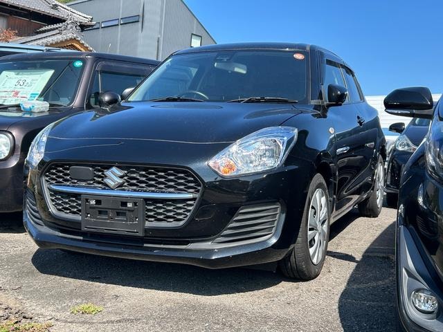 Suzuki SWIFT 2023 — фото автомобиля