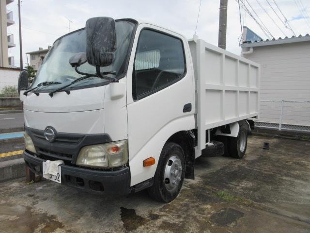 Hino DUTRO 2012 — фото автомобиля 1