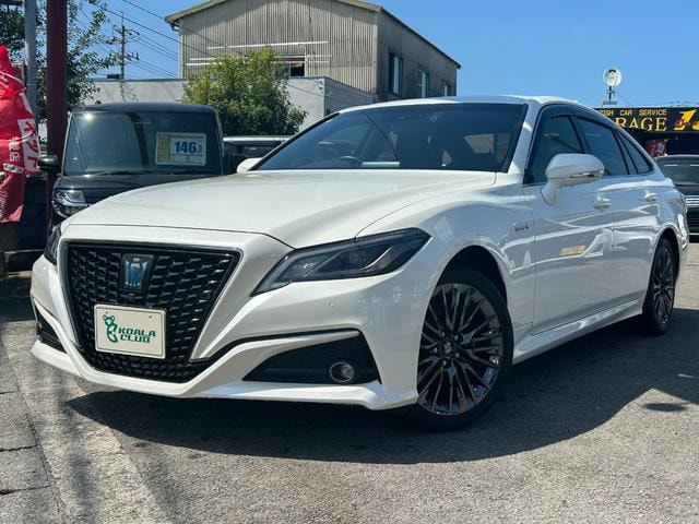 Toyota CROWN HYBRID 2019 — фото автомобиля