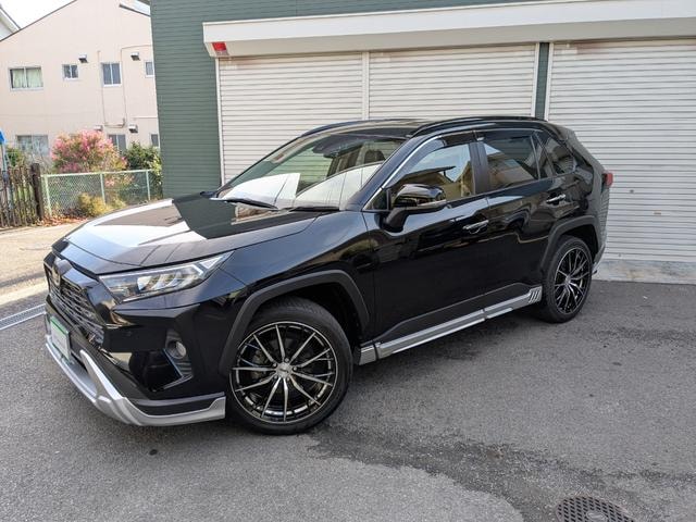 Toyota RAV4 2020 — фото автомобиля 1