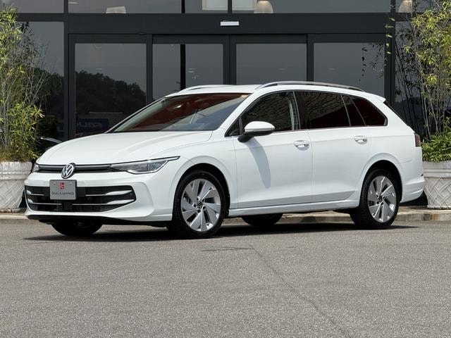 Volkswagen GOLF VARIANT 2025 — фото автомобиля