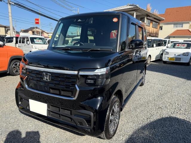 Honda N-BOX CUSTOM 2025 — фото автомобиля 1