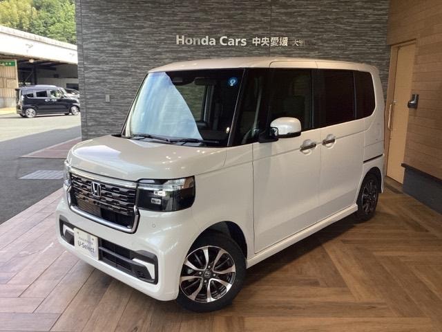 Honda N-BOX CUSTOM 2024 — фото автомобиля 1