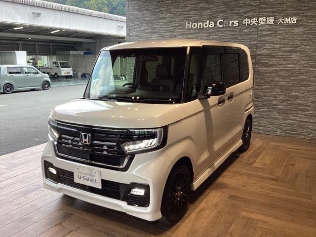 Honda N-BOX CUSTOM 2022 — фото автомобиля 1