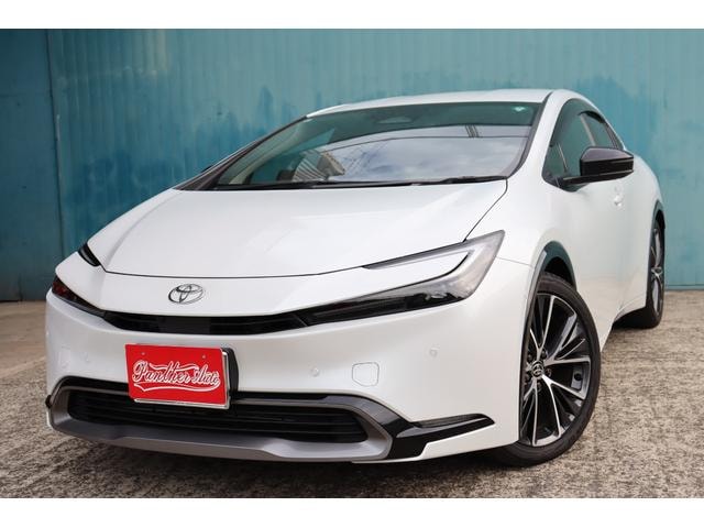 Toyota PRIUS 2023 — фото автомобиля 1