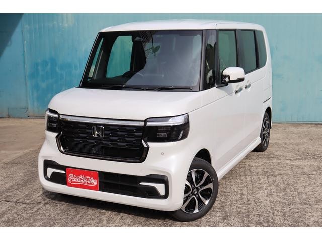 Honda N-BOX CUSTOM 2024 — фото автомобиля 1