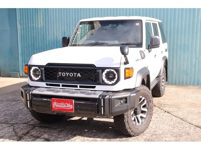 Toyota LAND CRUISER 70 2025 — фото автомобиля