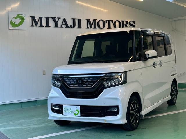 Honda N-BOX CUSTOM 2019 — фото автомобиля 1