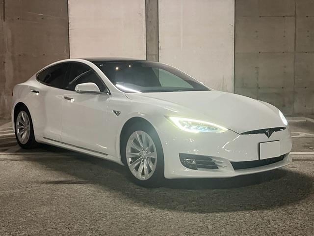 Tesla MODEL S 2018 — фото автомобиля