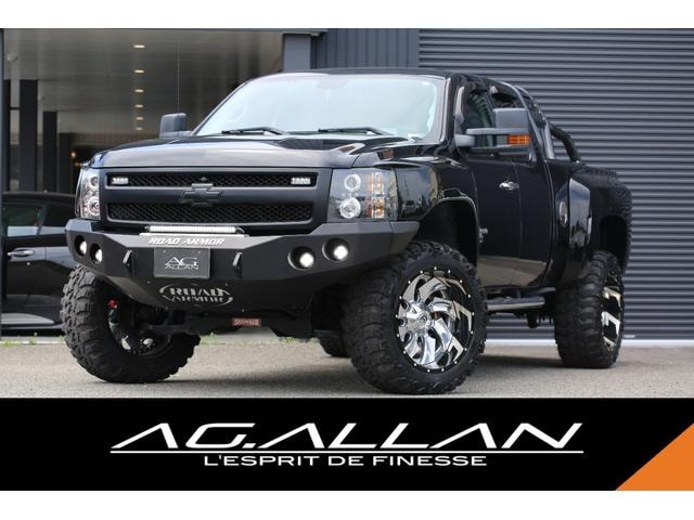 Chevrolet SILVERADO 2011 — фото автомобиля 1