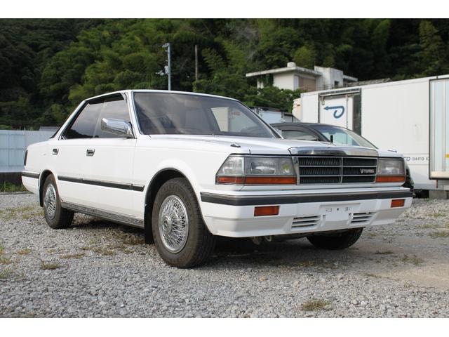Nissan GLORIA 1986 — фото автомобиля 1