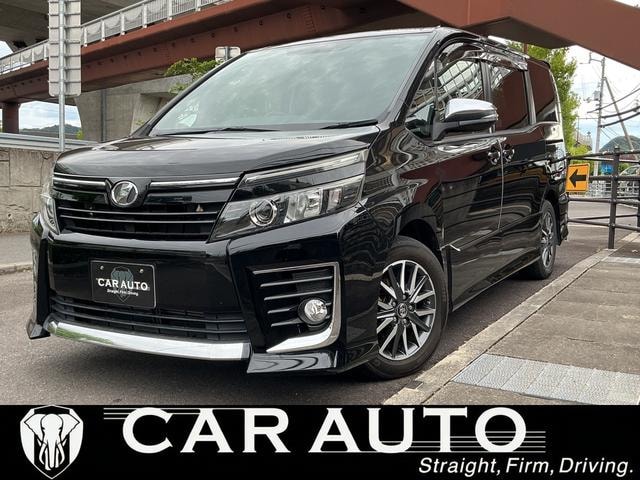 Toyota VOXY 2014 — фото автомобиля 1
