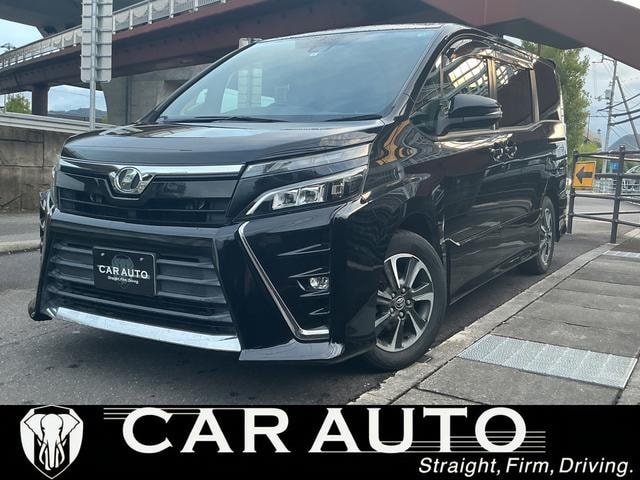Toyota VOXY 2017 — фото автомобиля 1