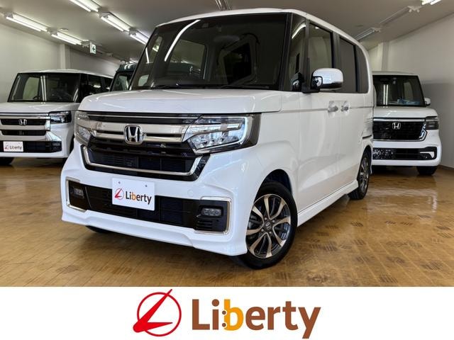 Honda N-BOX CUSTOM 2022 — фото автомобиля 1
