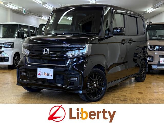 Honda N-BOX CUSTOM 2022 — фото автомобиля 1