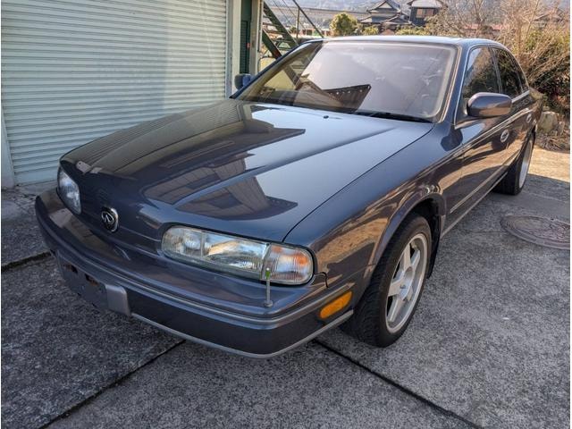 Nissan INFINITI Q45 1990 — фото автомобиля