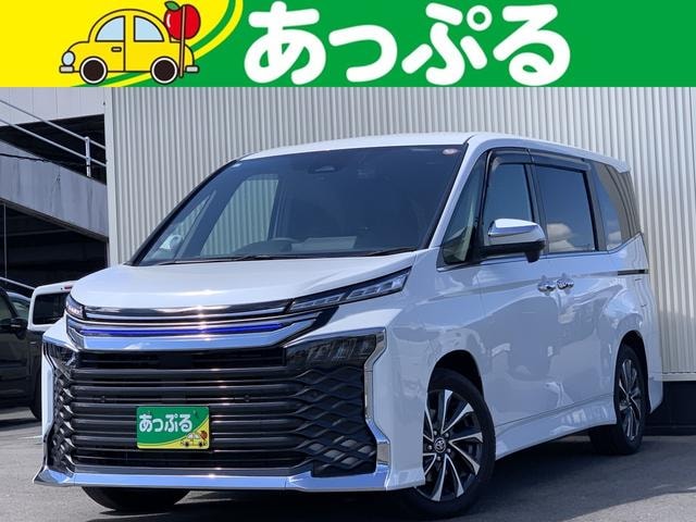Toyota VOXY 2023 — фото автомобиля 1