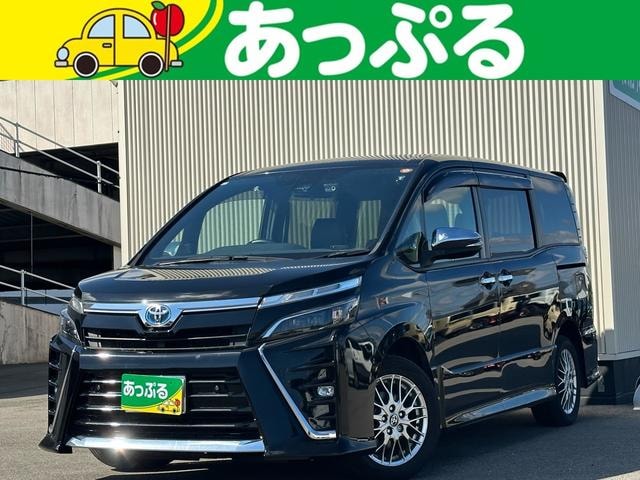 Toyota VOXY 2021 — фото автомобиля 1