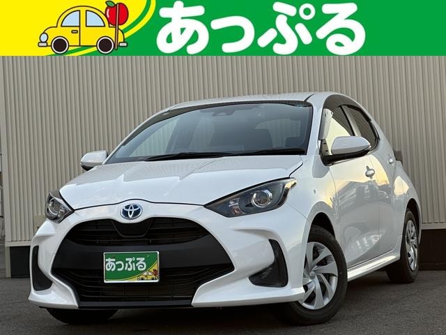Toyota YARIS 2023 — фото автомобиля