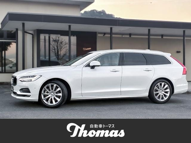 Volvo V90 2019 — фото автомобиля 1