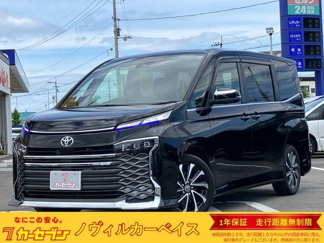 Toyota VOXY 2023 — фото автомобиля 1