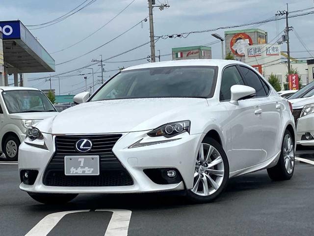 Lexus IS 2015 — фото автомобиля 1