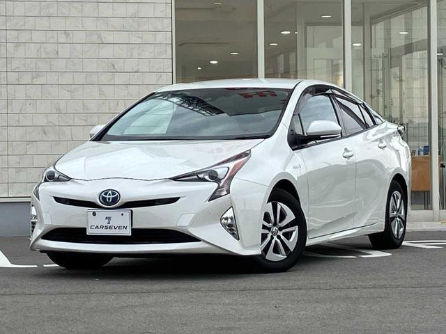 Toyota PRIUS 2016 — фото автомобиля
