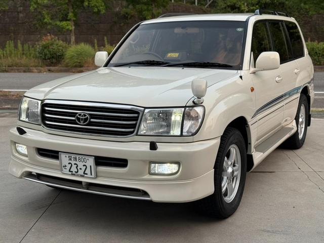 Toyota LAND CRUISER 100 1998 — фото автомобиля