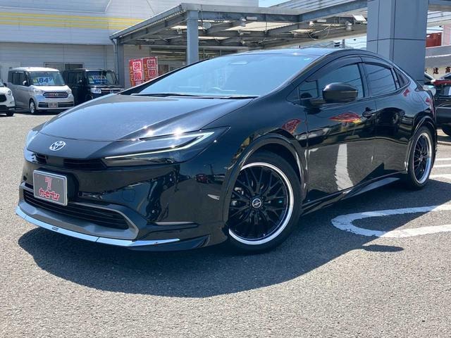 Toyota PRIUS 2024 — фото автомобиля 1