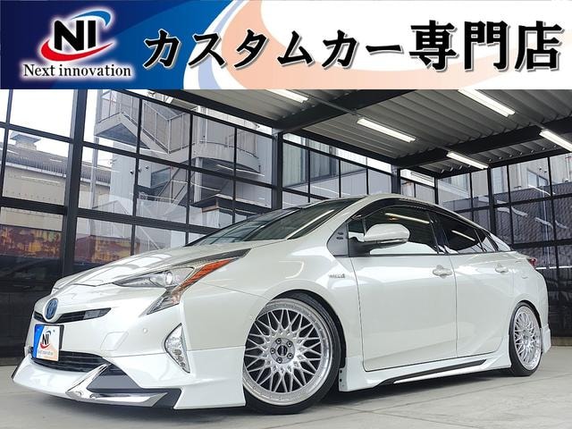 Toyota PRIUS 2017 — фото автомобиля 1