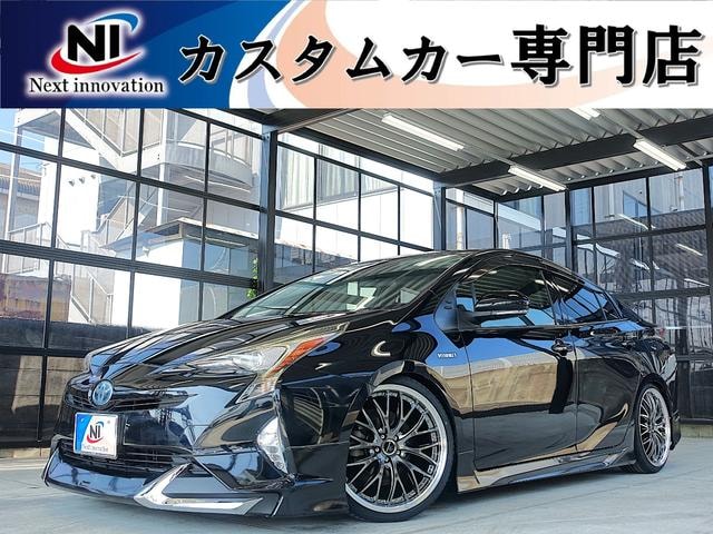 Toyota PRIUS 2017 — фото автомобиля 1