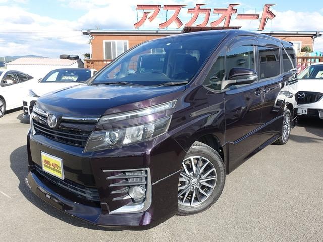 Toyota VOXY 2014 — фото автомобиля 1