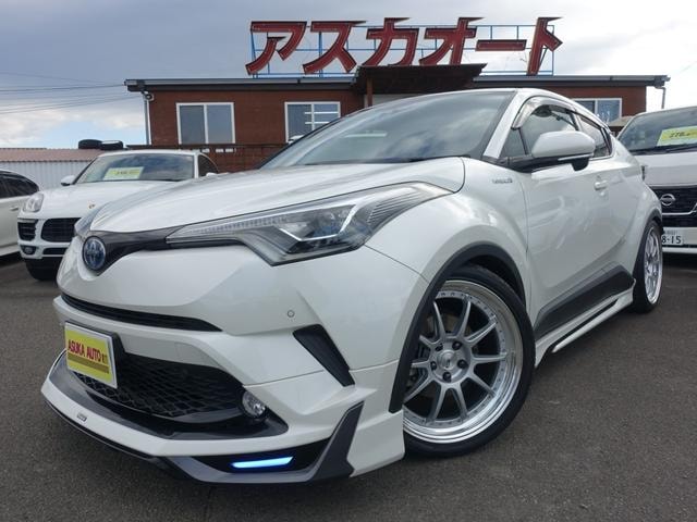 Toyota C-HR 2017 — фото автомобиля 1