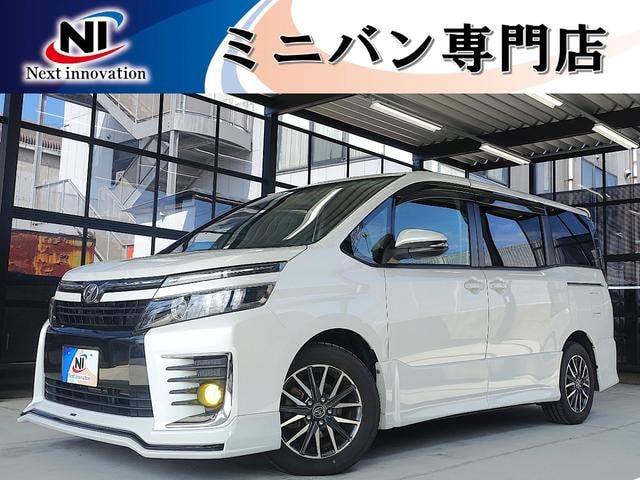 Toyota VOXY 2014 — фото автомобиля 1