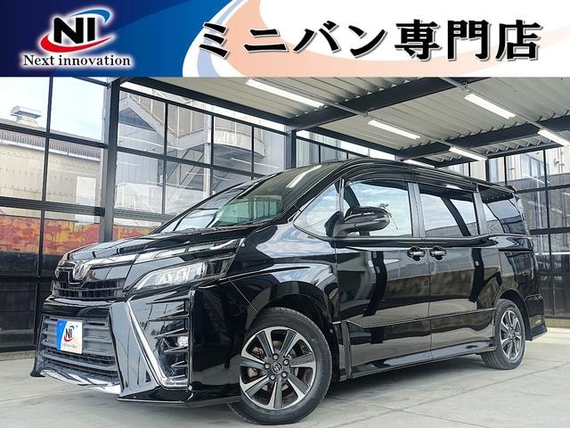 Toyota VOXY 2017 — фото автомобиля 1