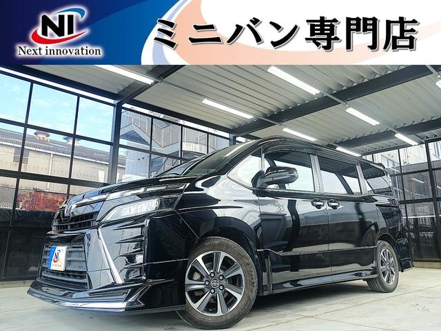 Toyota VOXY 2017 — фото автомобиля 1