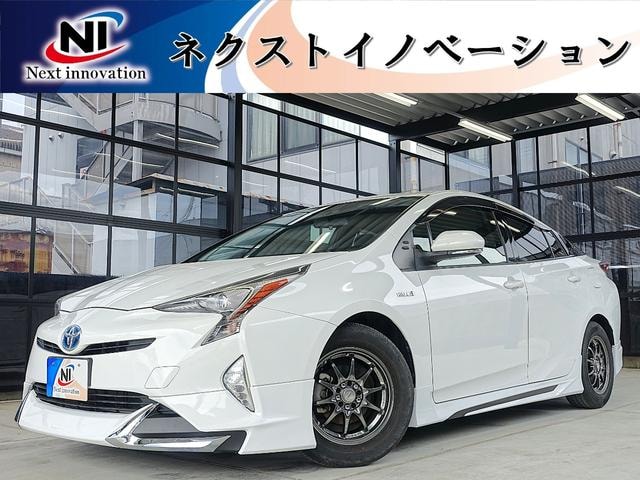 Toyota PRIUS 2017 — фото автомобиля 1