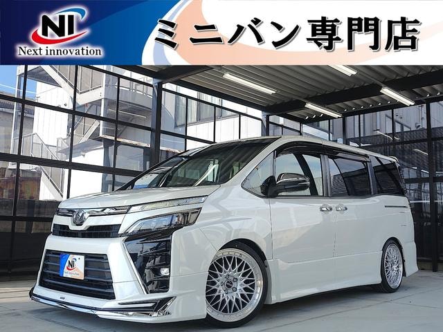 Toyota VOXY 2017 — фото автомобиля 1